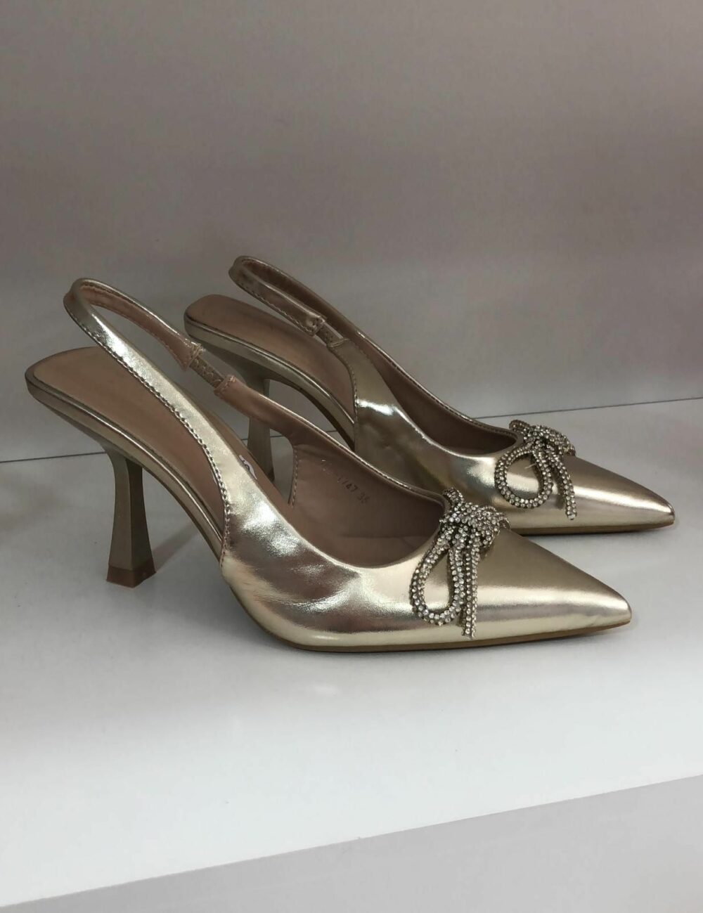 STILETTO MOÑA BRILLO 9 CM Y MEDIO DE TACON DORADO