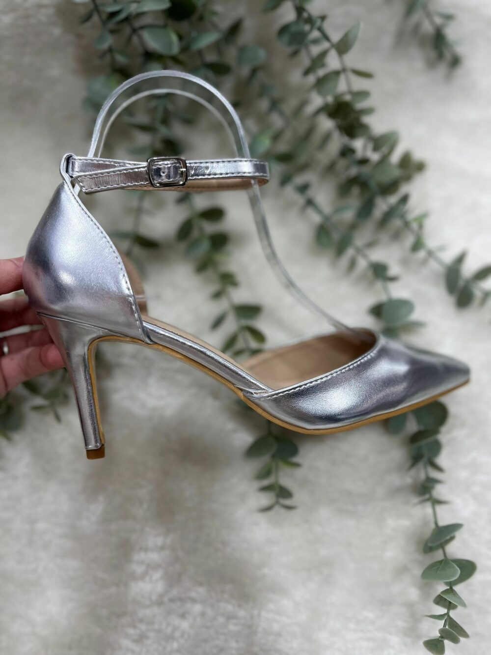 STILETTO CERRADO DE 7 CM DE TACÓN PLATA