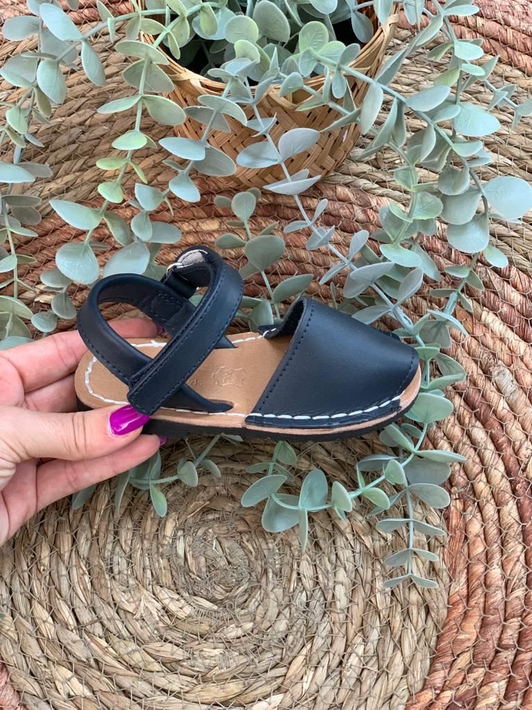 SANDALIA MENORQUINA VELCRO UNISEX MARINO