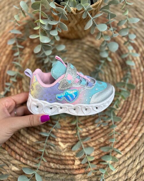 DEPORTIVA CORAZON LUCES NIÑA PLATA