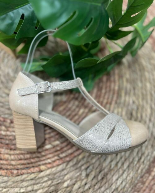 Calzado confortable de 6cm y medio de tacón beige