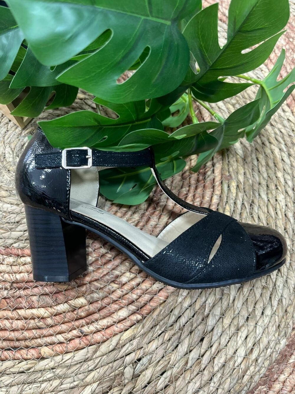 Calzado confortable de 6cm y medio de tacón negro