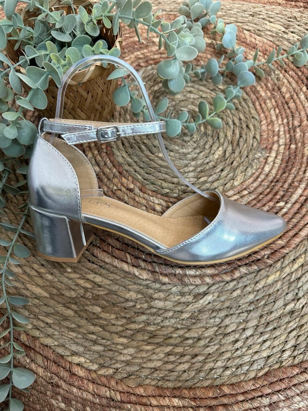Stiletto cerrado talón cerrado de 5cm y medio de tacón antelina plata - CARLA