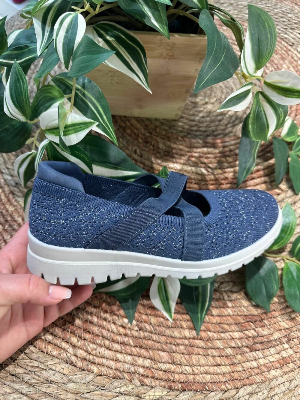 Calzado confortable deportivo con elastico azul - JUANA