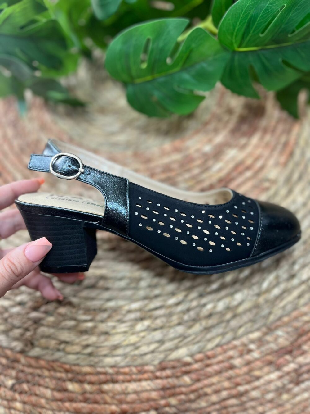 Calzado confortable talón fuera de 5cm de tacón negro