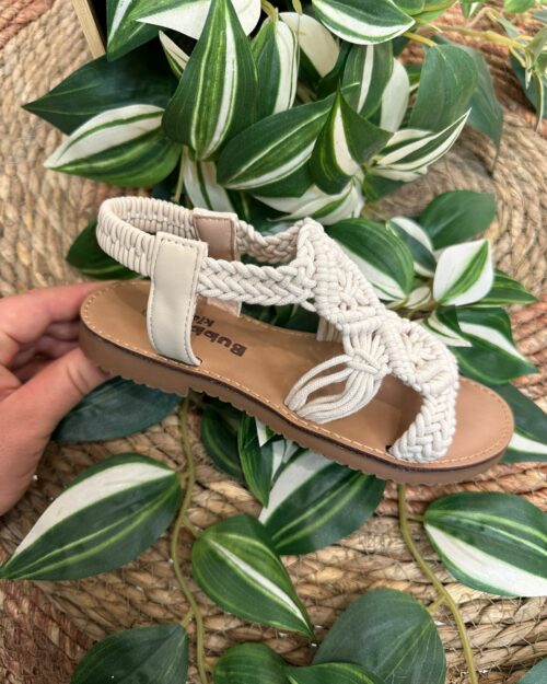 Sandalia niña de hilo beige