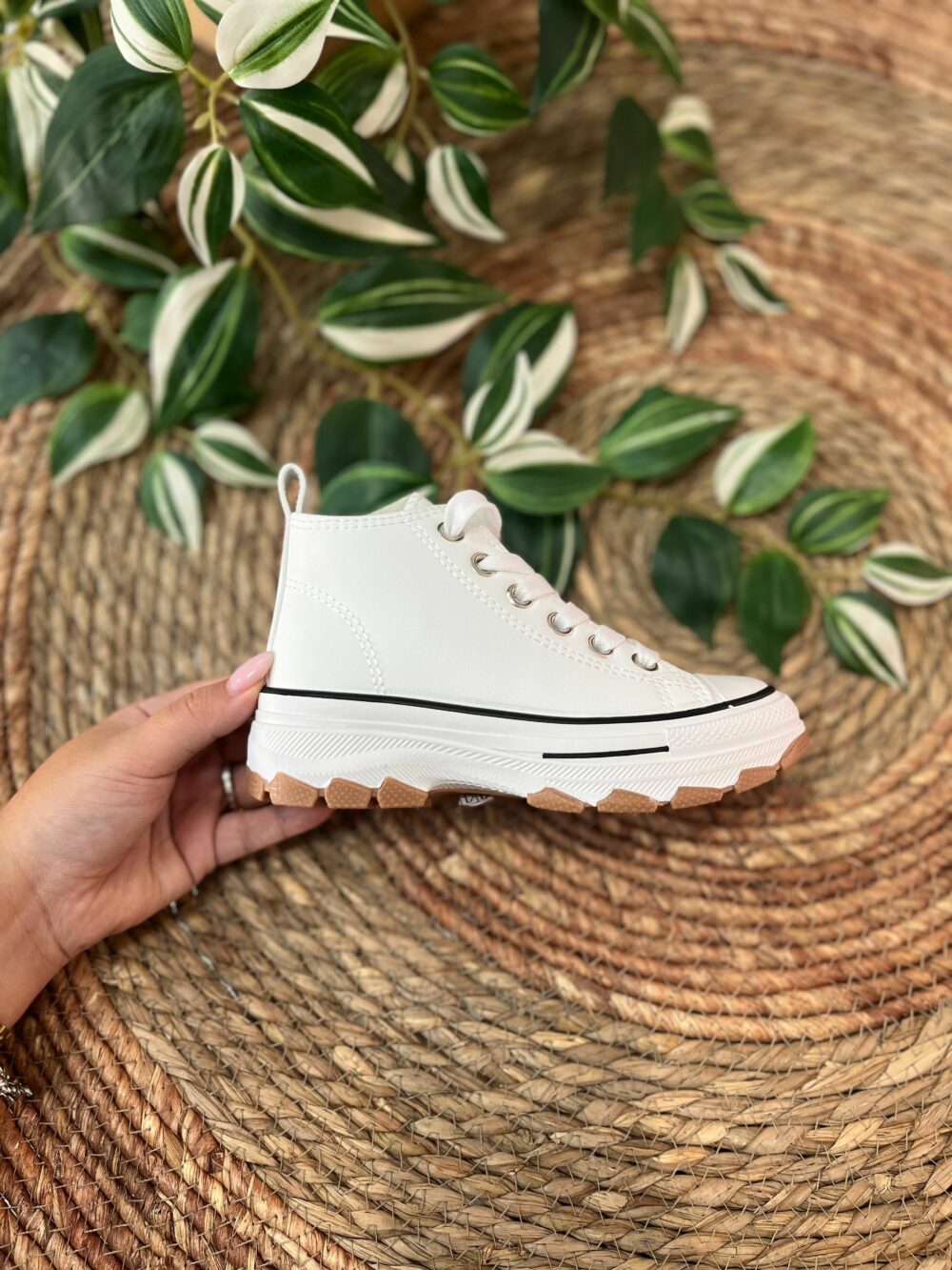 Bota deportiva de niña polipiel blanco