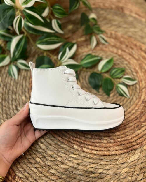 Bota deportiva polipiel de niña con doble suela blanco