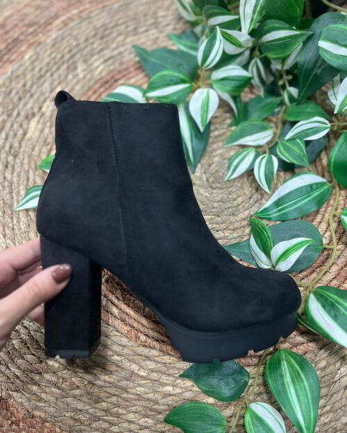 Botín negro antelina con 9,5cm de tacón y 2,5cm de plataforma- LÉRIDA