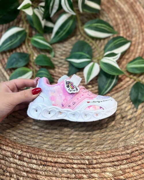 Deportiva de niña blanca y rosa con unicornio y con luces