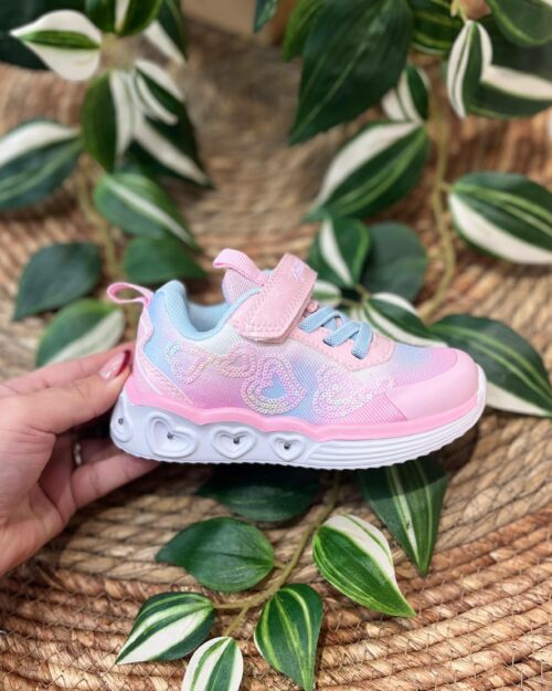 Deportiva de niña rosa con corazones y luces- BRUNA
