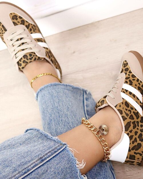 Deportiva de mujer con estampado de leopardo con rayas laterales blancas y suela de tocino- ESTELLE