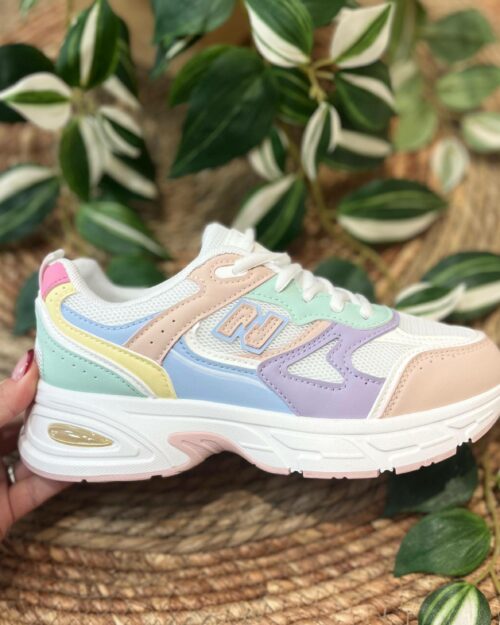 Deportiva de mujer multicolor con N lateral y suela ancha- CAROL