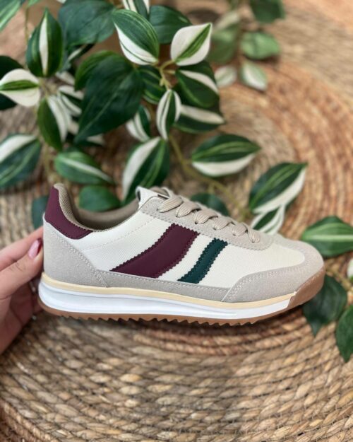 Deportiva de mujer beige con rayas laterales granate y verde- INDIVAR